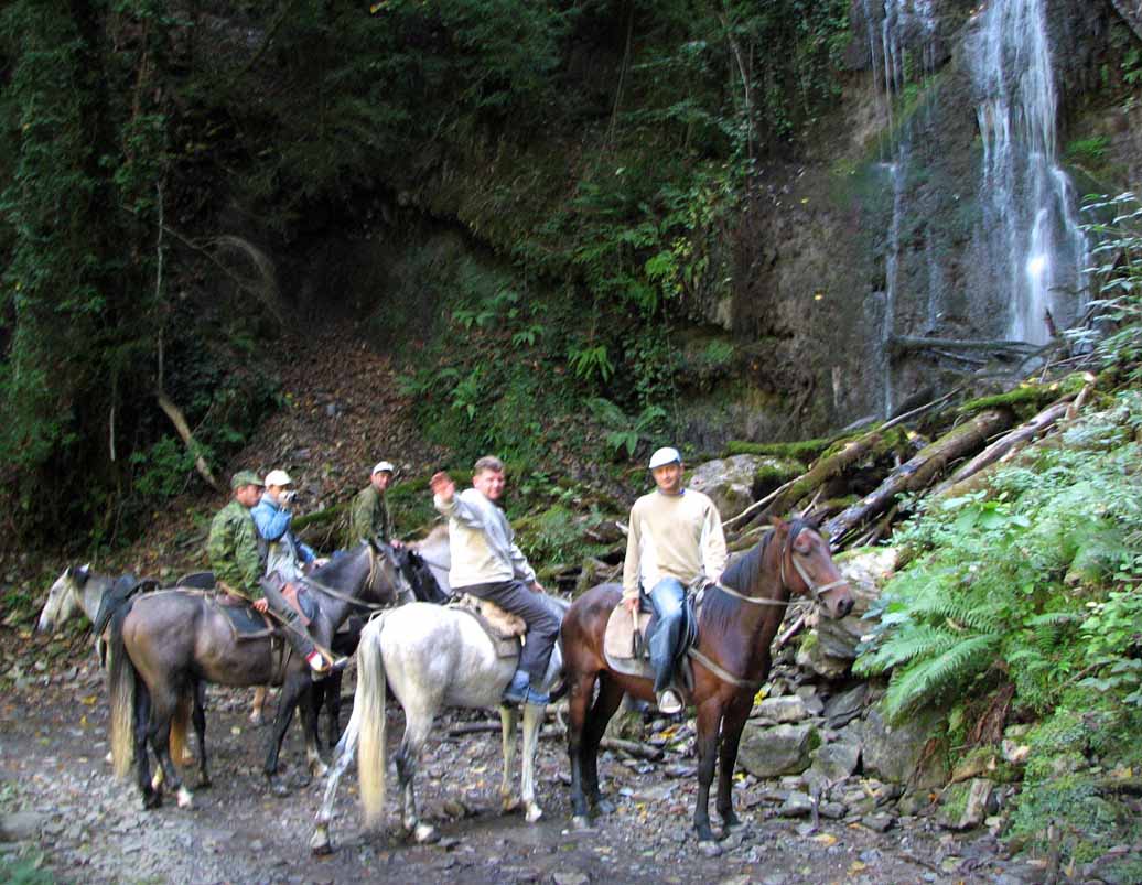 Солох-Аул, конная экскурсия - дольмены, водопады, чайные домики